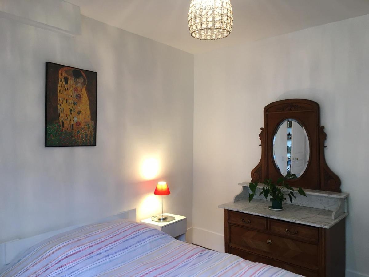 Ferienwohnung A Paris, Au Bord De L'Eau Exterior foto